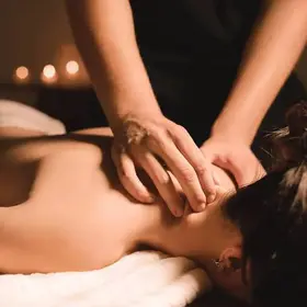 De Essentiële Reisroutine: Professionele Massage